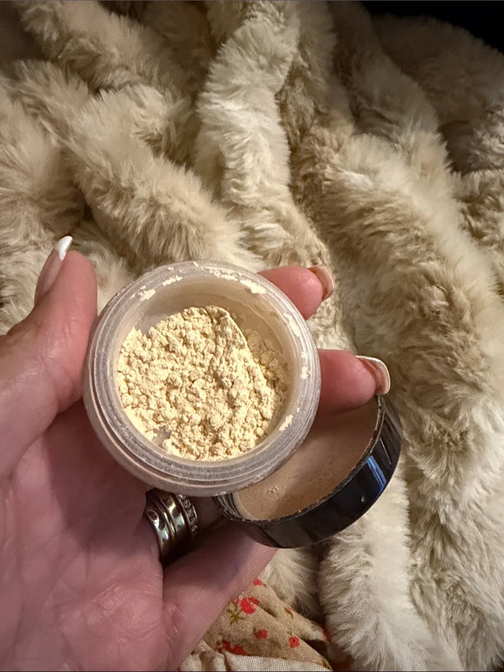 laura mercier Translucent Loose Setting Powder -